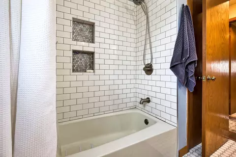 Bath - 1428 E Pershing St, Appleton, WI 54911 photo 2 of 3