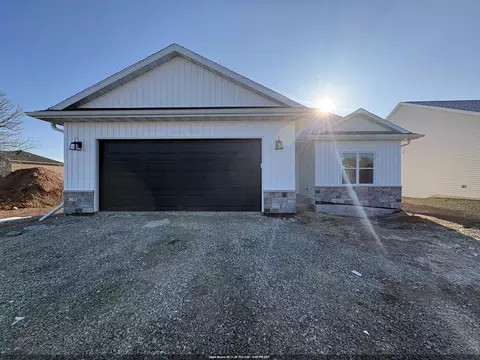 3117 Lazy Oak Ct, Green Bay, WI 54311