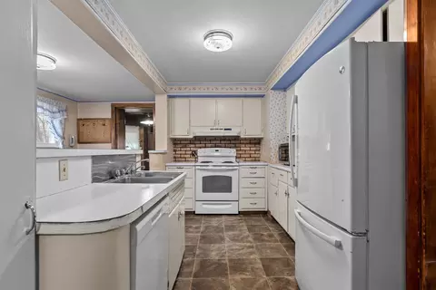 Kitchen - 425 S Main St, Iola, WI 54945 photo 1 of 5