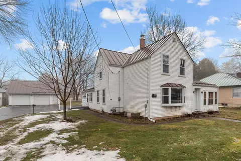 Exterior - 425 S Main St, Iola, WI 54945 photo 2 of 13