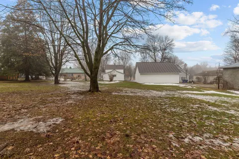Exterior - 425 S Main St, Iola, WI 54945 photo 11 of 13