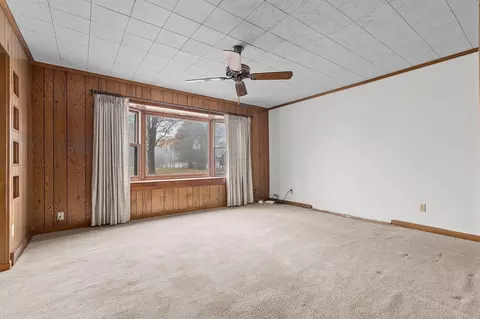 Living - 425 S Main St, Iola, WI 54945 photo 2 of 4
