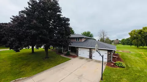 3076 Inverness Ln, New Franken, WI 54229