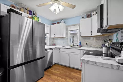 Kitchen - 726 W Summer St, Appleton, WI 54914 photo 1 of 4