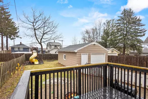 Exterior - 726 W Summer St, Appleton, WI 54914 photo 10 of 14
