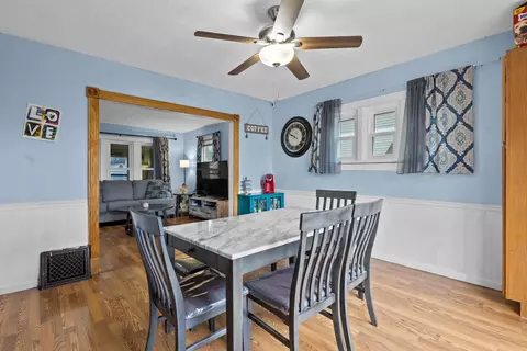 Dining - 726 W Summer St, Appleton, WI 54914 photo 2 of 2
