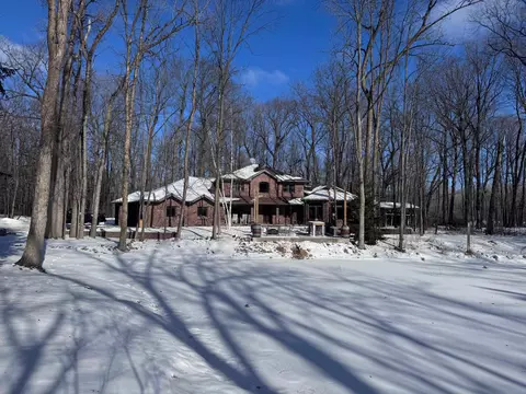 w2872 Cindy Court, Seymour, WI 54165