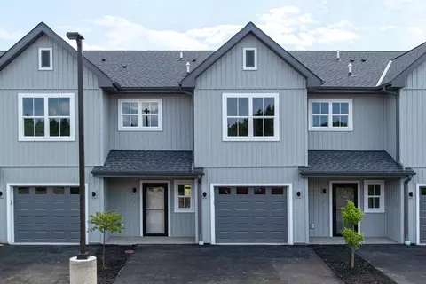 1080 W 20th Ave, Oshkosh, WI 54902