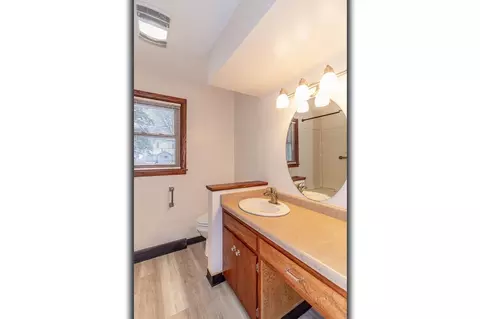 Bath - 3514 W 1st Ave, Appleton, WI 54914 photo 2 of 3