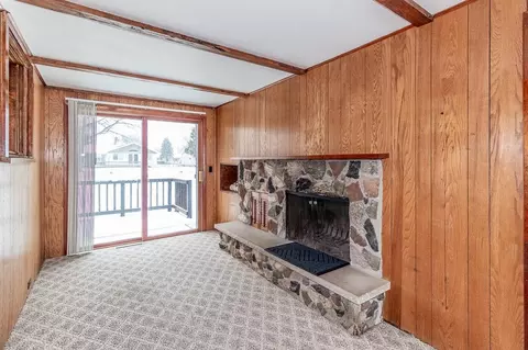 Living - 3514 W 1st Ave, Appleton, WI 54914 photo 5 of 5