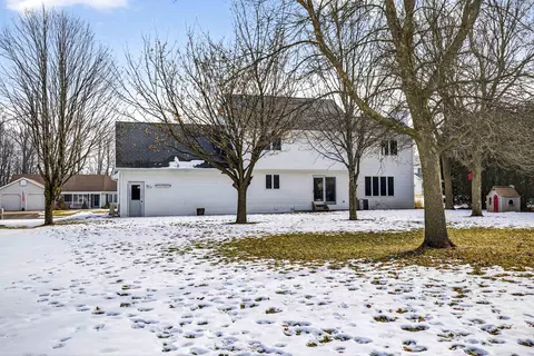 Exterior - n371 Fieldside Lane, Appleton, WI 54915 photo 6 of 10