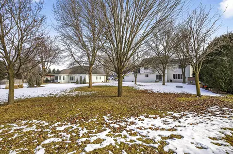 Exterior - n371 Fieldside Lane, Appleton, WI 54915 photo 8 of 10
