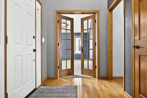 Entry Way - n371 Fieldside Lane, Appleton, WI 54915 photo 2 of 4