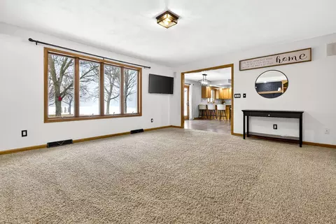 Living - n371 Fieldside Lane, Appleton, WI 54915 photo 6 of 7