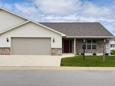 1365 Candlelight Ln, Fond Du Lac, WI 54937