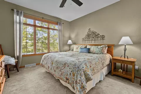Bedroom - 924 E Pondview Ct, Appleton, WI 54913 photo 1 of 6