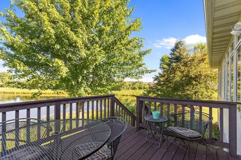 Exterior - 924 E Pondview Ct, Appleton, WI 54913 photo 5 of 6