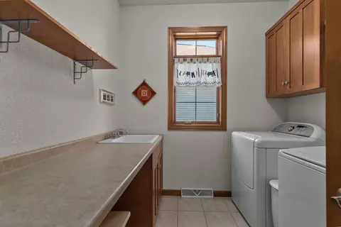 Other - 924 E Pondview Ct, Appleton, WI 54913 photo 3 of 13