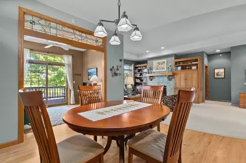 Dining - 924 E Pondview Ct, Appleton, WI 54913 photo 4 of 4