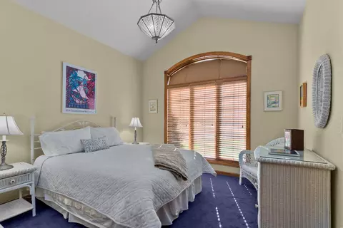 Bedroom - 924 E Pondview Ct, Appleton, WI 54913 photo 3 of 6
