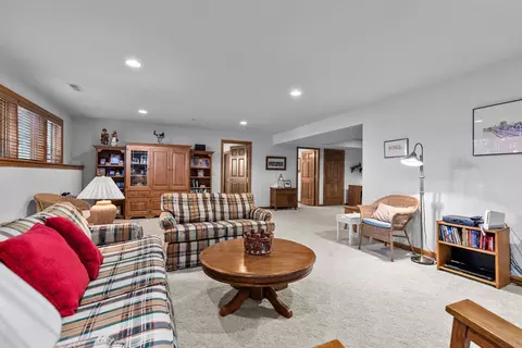 Other - 924 E Pondview Ct, Appleton, WI 54913 photo 5 of 13