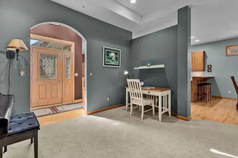 Entry Way - 924 E Pondview Ct, Appleton, WI 54913 photo 1 of 5