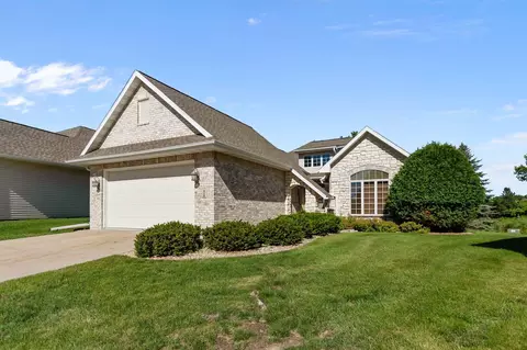 Exterior - 924 E Pondview Ct, Appleton, WI 54913 photo 6 of 6