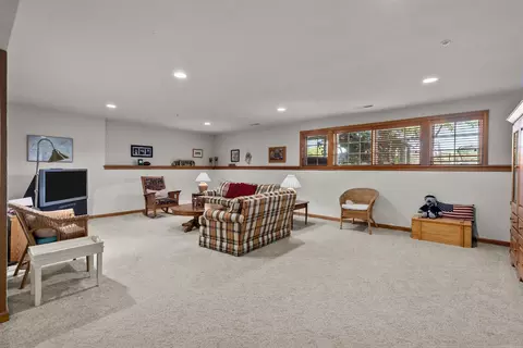 Other - 924 E Pondview Ct, Appleton, WI 54913 photo 4 of 13