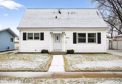 1813 E Pauline St, Appleton, WI 54911