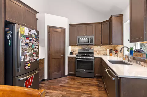 Kitchen - 10538 Pipeline Rd, Suring, WI 54174 photo 3 of 4