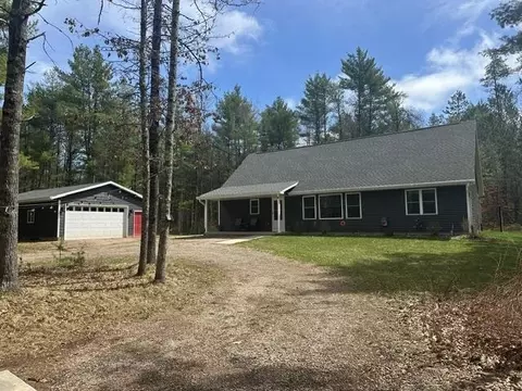 10538 Pipeline Rd, Suring, WI 54174