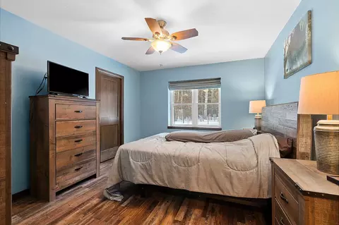 Bedroom - 10538 Pipeline Rd, Suring, WI 54174 photo 1 of 5