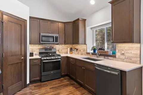 Kitchen - 10538 Pipeline Rd, Suring, WI 54174 photo 2 of 4