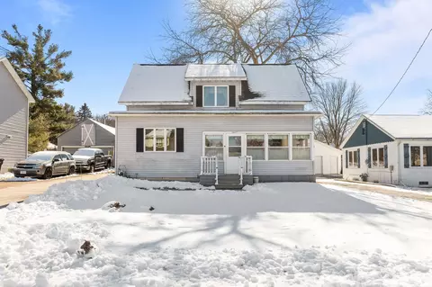 563 Clark St, Manawa, WI 54949