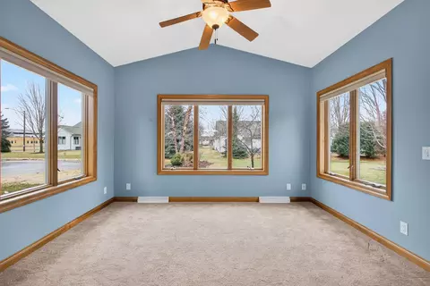Living - 4742 N Providence Ave, Appleton, WI 54913 photo 4 of 4