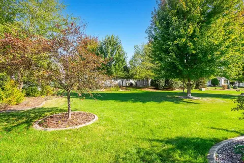 Exterior - 4742 N Providence Ave, Appleton, WI 54913 photo 6 of 8