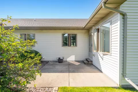 Exterior - 4742 N Providence Ave, Appleton, WI 54913 photo 7 of 8
