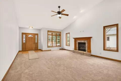 Living - 4742 N Providence Ave, Appleton, WI 54913 photo 1 of 4