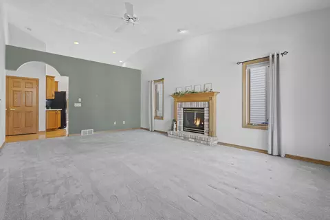 Living - 1819 E Sylvan Ave, Appleton, WI 54915 photo 2 of 6