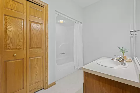 Bath - 1819 E Sylvan Ave, Appleton, WI 54915 photo 1 of 3