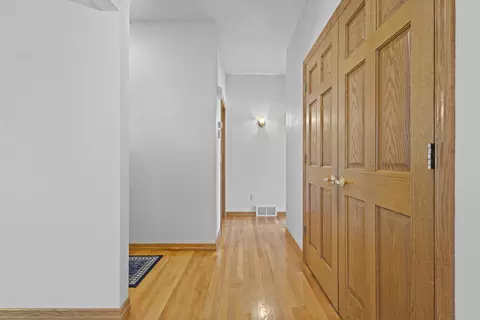 Entry Way - 1819 E Sylvan Ave, Appleton, WI 54915 photo 6 of 8