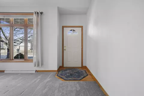 Entry Way - 1819 E Sylvan Ave, Appleton, WI 54915 photo 2 of 8