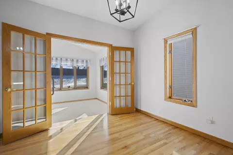 Entry Way - 1819 E Sylvan Ave, Appleton, WI 54915 photo 4 of 8