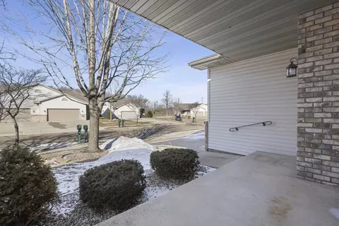 Exterior - 1819 E Sylvan Ave, Appleton, WI 54915 photo 8 of 18