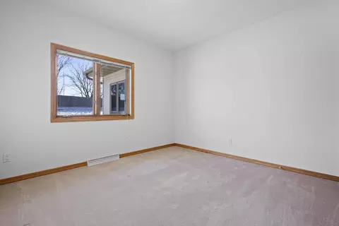 Bedroom - 1819 E Sylvan Ave, Appleton, WI 54915 photo 4 of 5