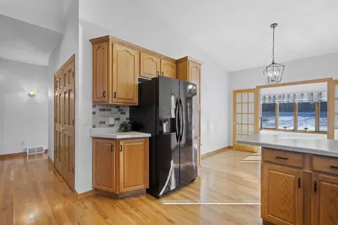 Entry Way - 1819 E Sylvan Ave, Appleton, WI 54915 photo 5 of 8