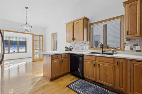 Kitchen - 1819 E Sylvan Ave, Appleton, WI 54915 photo 2 of 7
