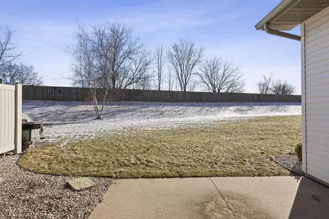 Exterior - 1819 E Sylvan Ave, Appleton, WI 54915 photo 17 of 18