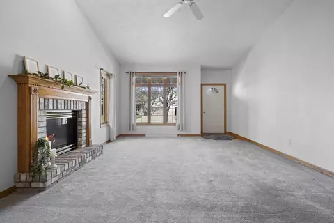 Living - 1819 E Sylvan Ave, Appleton, WI 54915 photo 4 of 6