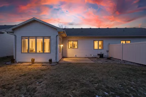 Exterior - 1819 E Sylvan Ave, Appleton, WI 54915 photo 14 of 18